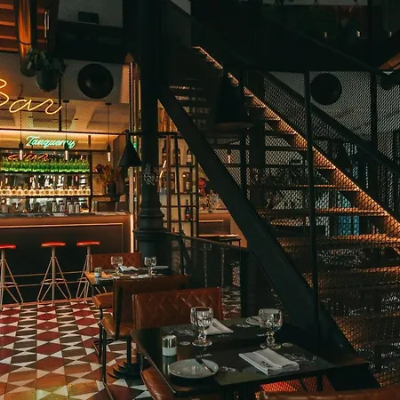 1908 리스보아 4*